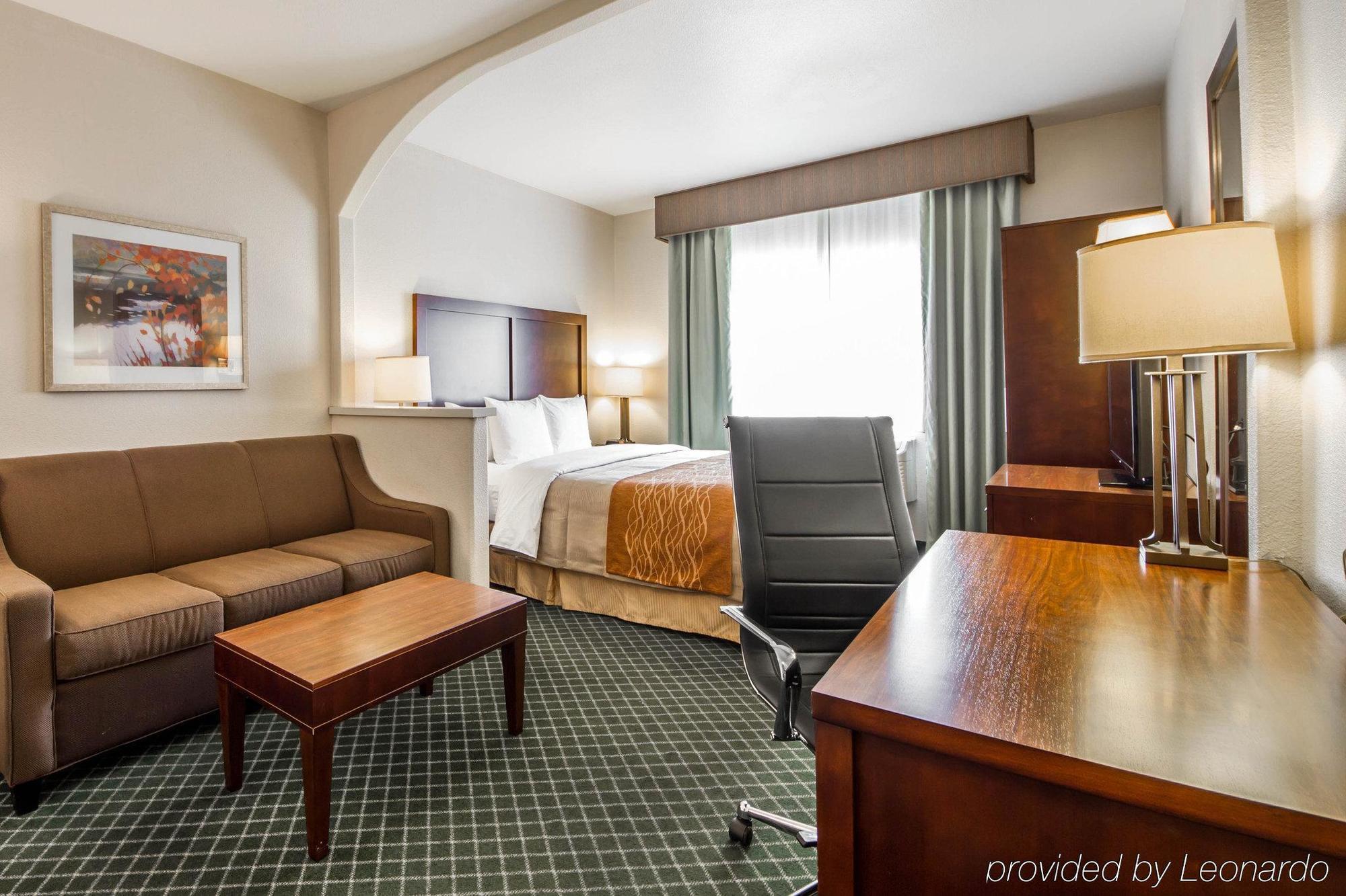 Comfort Inn & Suites Oakland Airport エクステリア 写真