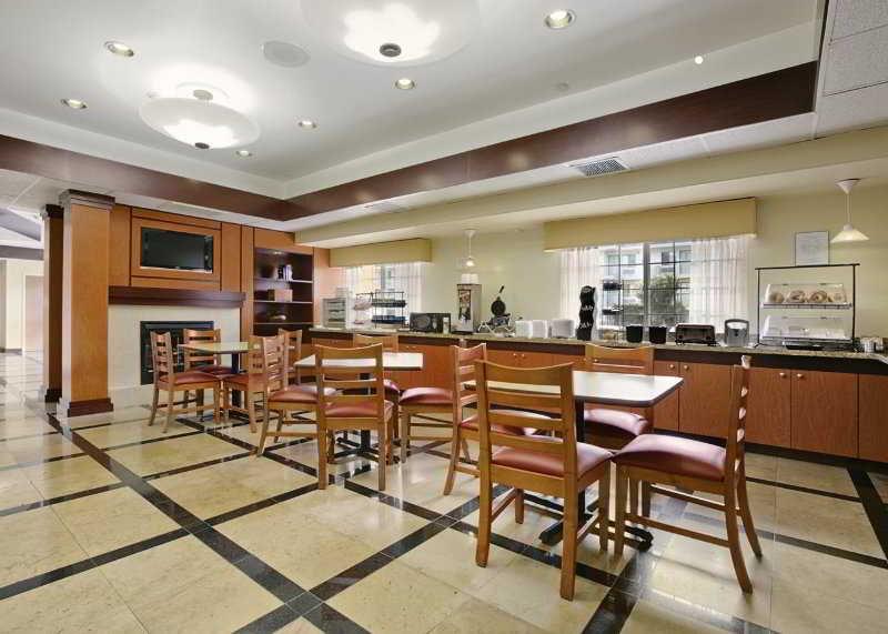 Comfort Inn & Suites Oakland Airport レストラン 写真