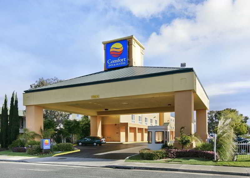 Comfort Inn & Suites Oakland Airport エクステリア 写真