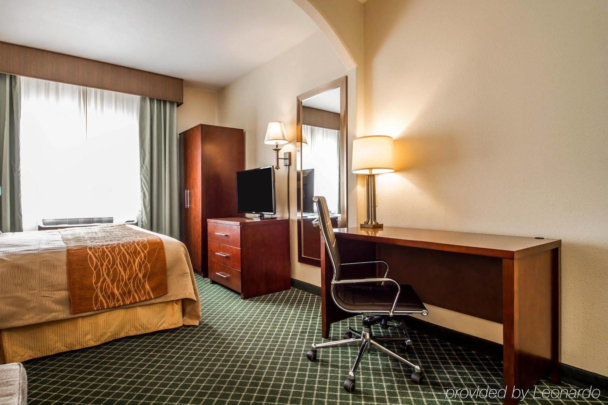 Comfort Inn & Suites Oakland Airport エクステリア 写真
