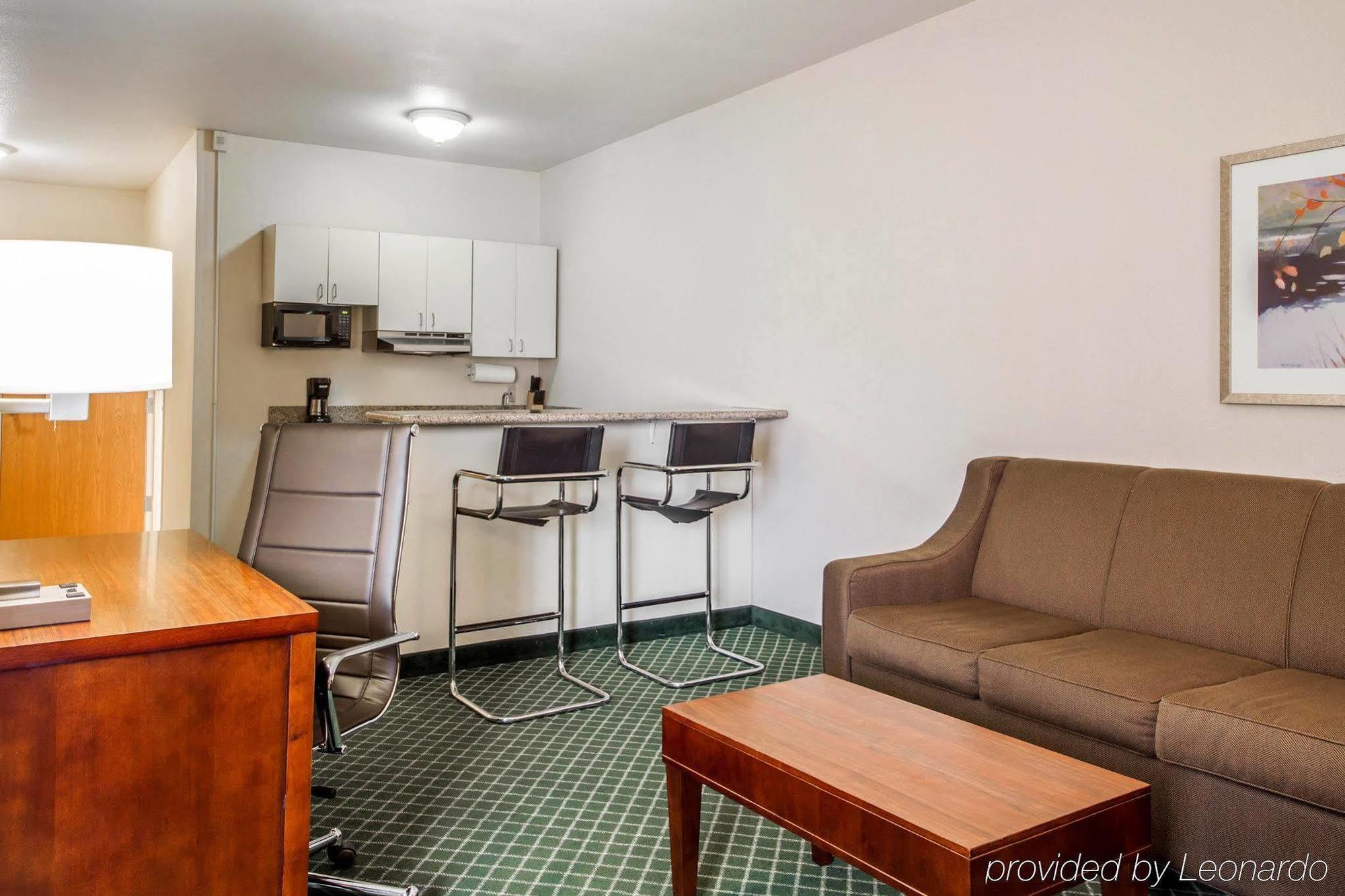 Comfort Inn & Suites Oakland Airport エクステリア 写真