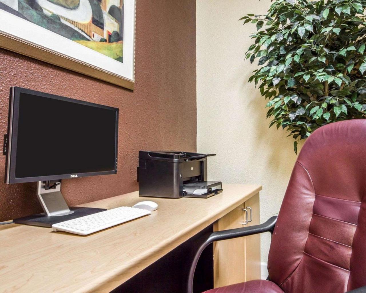 Comfort Inn & Suites Oakland Airport エクステリア 写真