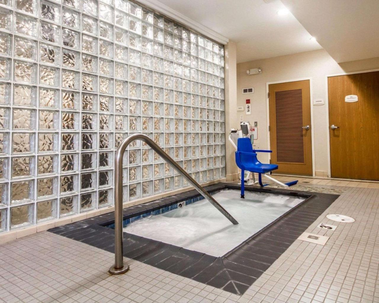 Comfort Inn & Suites Oakland Airport エクステリア 写真